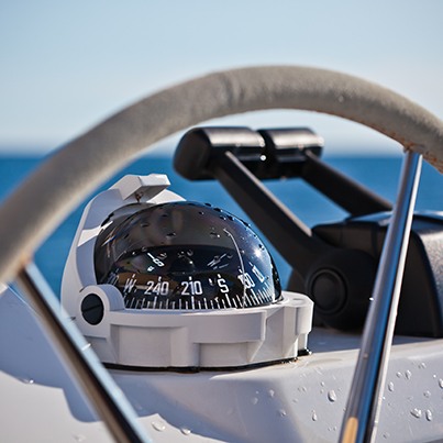 Vue de près d'un volant de bateau